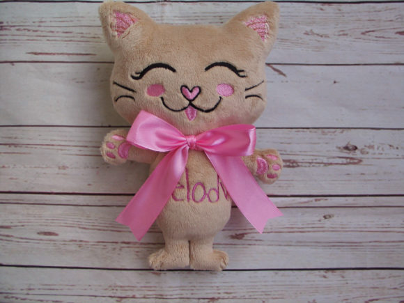 Kitty Stuffie ITH - Cat Softie Review
